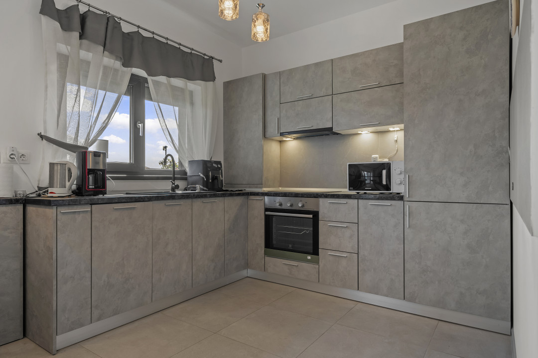 BALOTESTI – COMPLEX ZORI DE ZI - CASA SINGLE 120 MP, 500 MP LOT! 