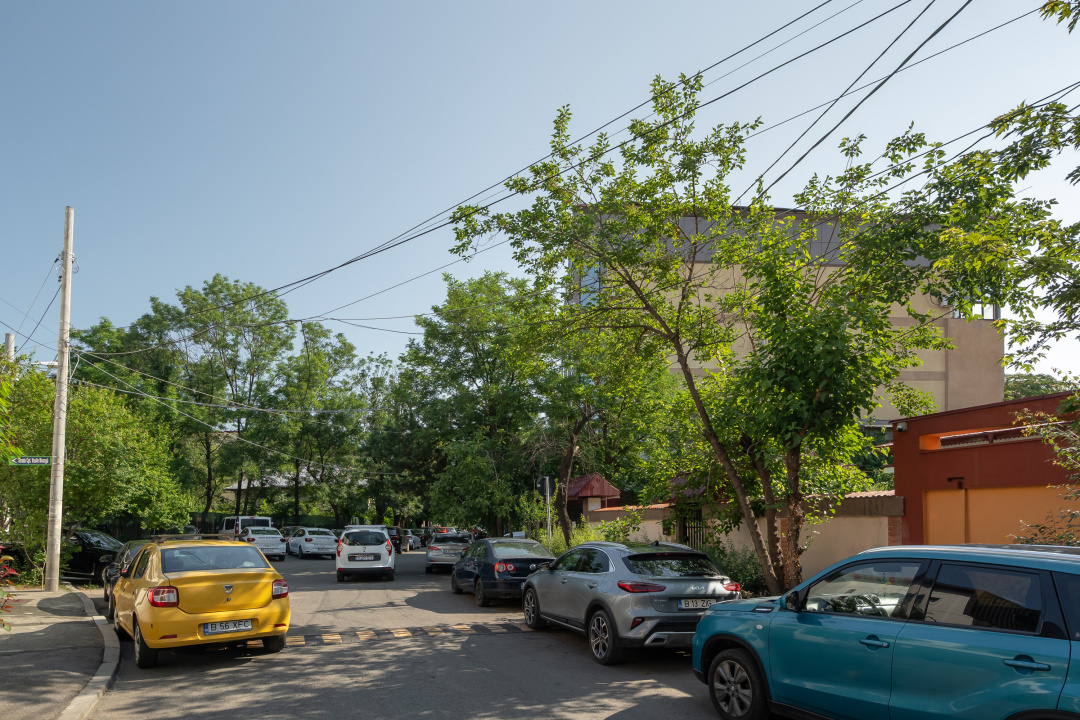 DRUMUL SARII - MACAROVICI, CLADIRE BIROURI 923 MP UTILI, LOT 360 MP!