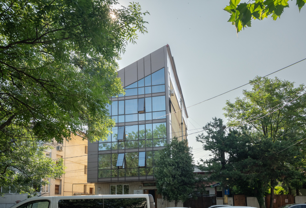 DRUMUL SARII - MACAROVICI, CLADIRE BIROURI 923 MP UTILI, LOT 360 MP!