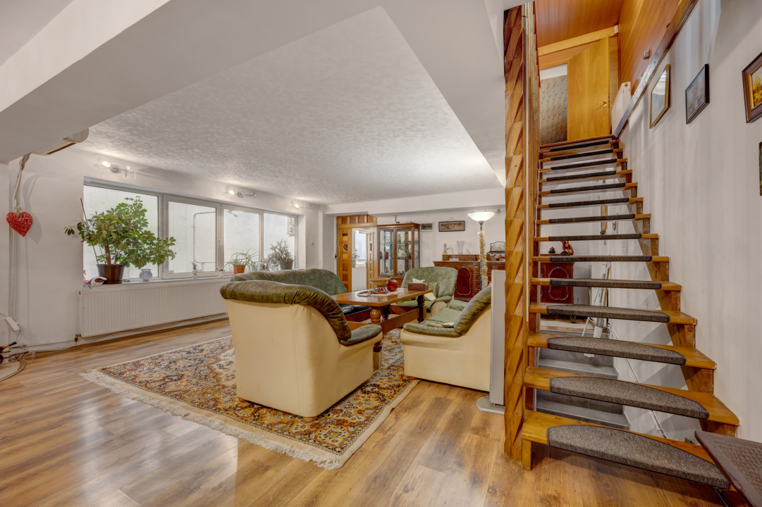 VIILOR - ECHINOCTIULUI, CASA 211 MP UTILI, LOT 460 MP!