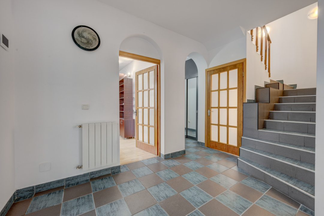 UVERTURII - CETATEA DE BALTA, VILA 436 MP UTILI, LOT 300 MP!