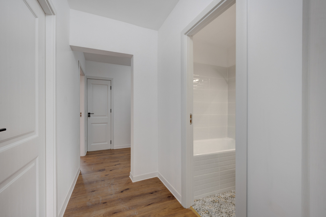 TITAN – OZANA, APARTAMENT 3 CAMERE 66 MP TOTAL, ETAJ 3 DIN 4, RENOVAT! 