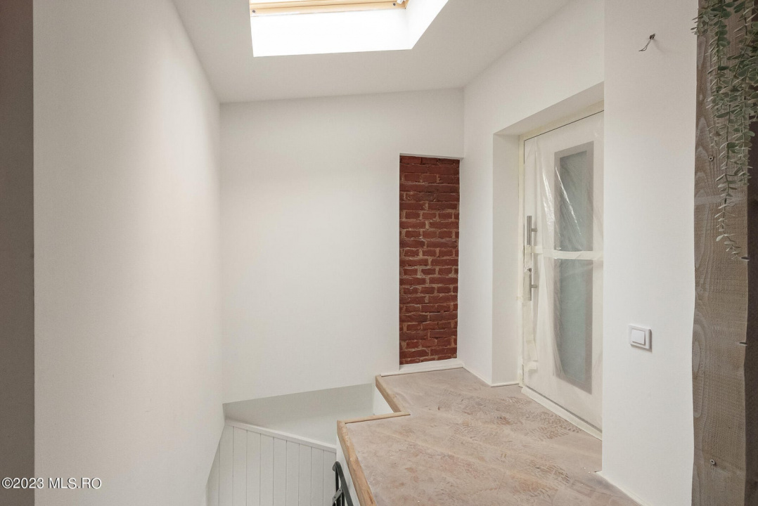 COTROCENI-GRADINA BOTANICA STUDIO LA CHEIE, 33 MP!