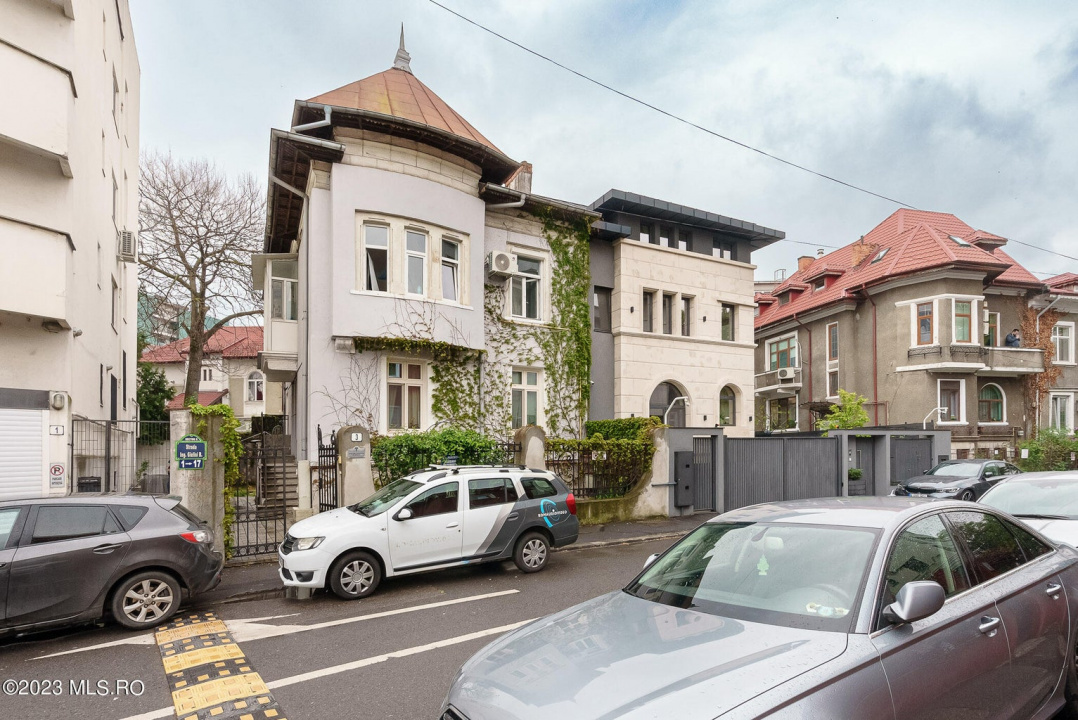 COTROCENI-GRADINA BOTANICA STUDIO LA CHEIE, 33 MP!